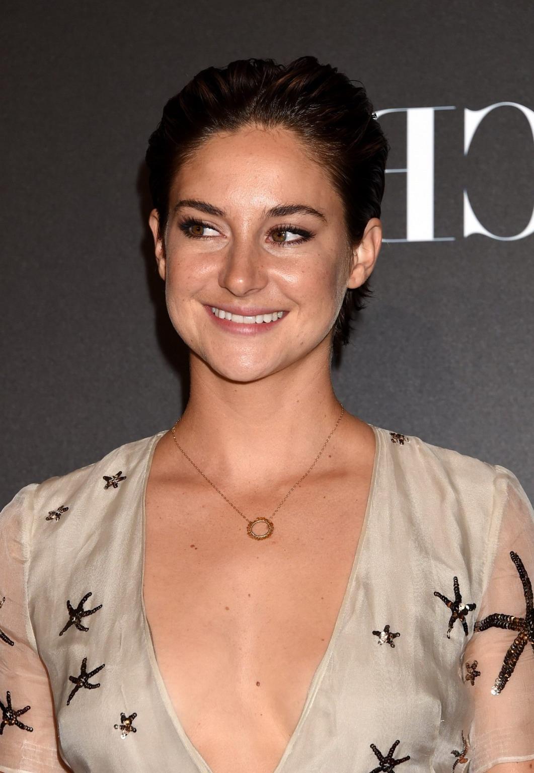 16P Shailene Woodley braless wearing a huge cleavage dress at the 18th Annual Hollyw