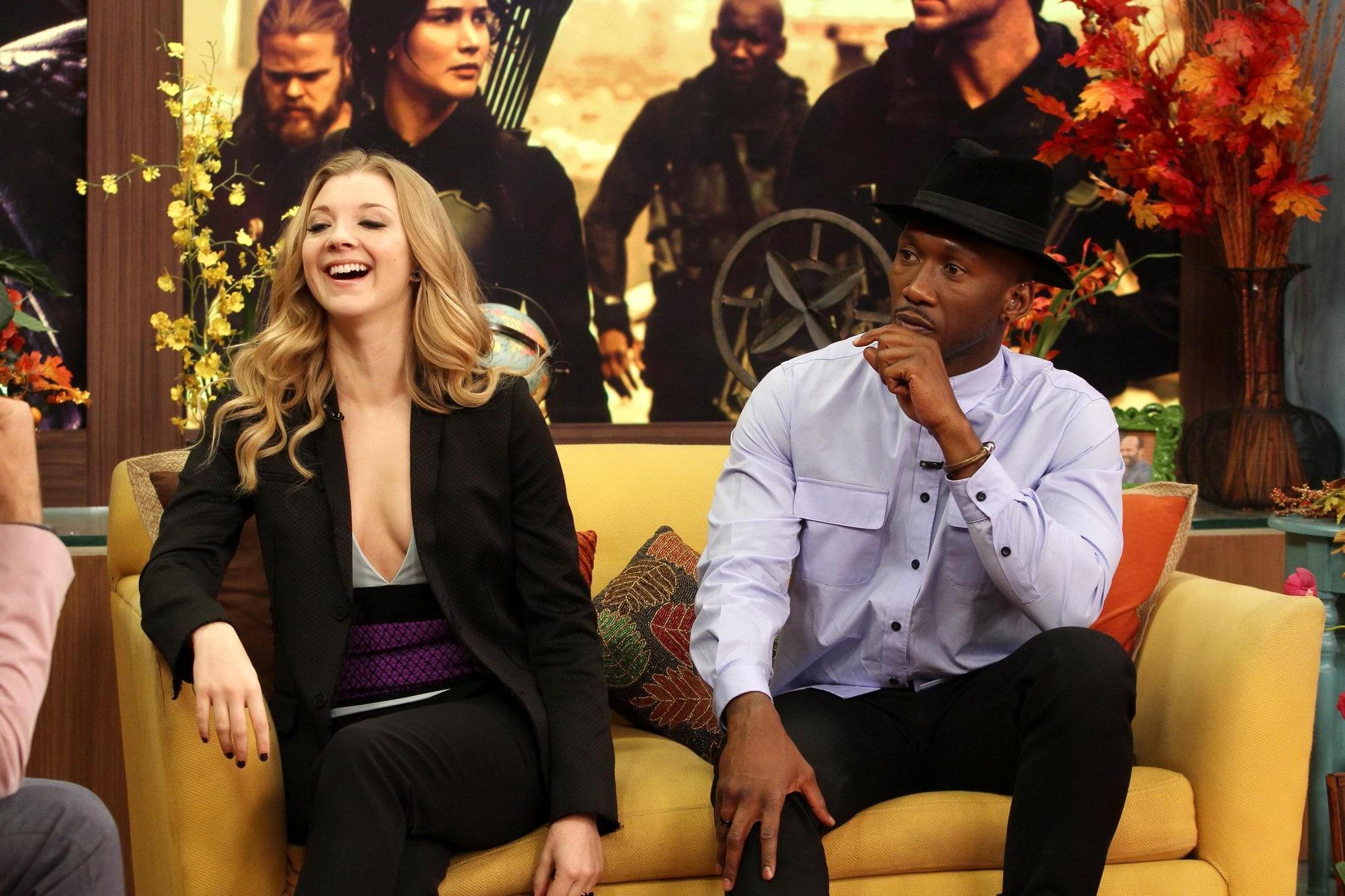 16P Natalie Dormer showing huge cleavage at Univisions Despierta America in Miami Fl