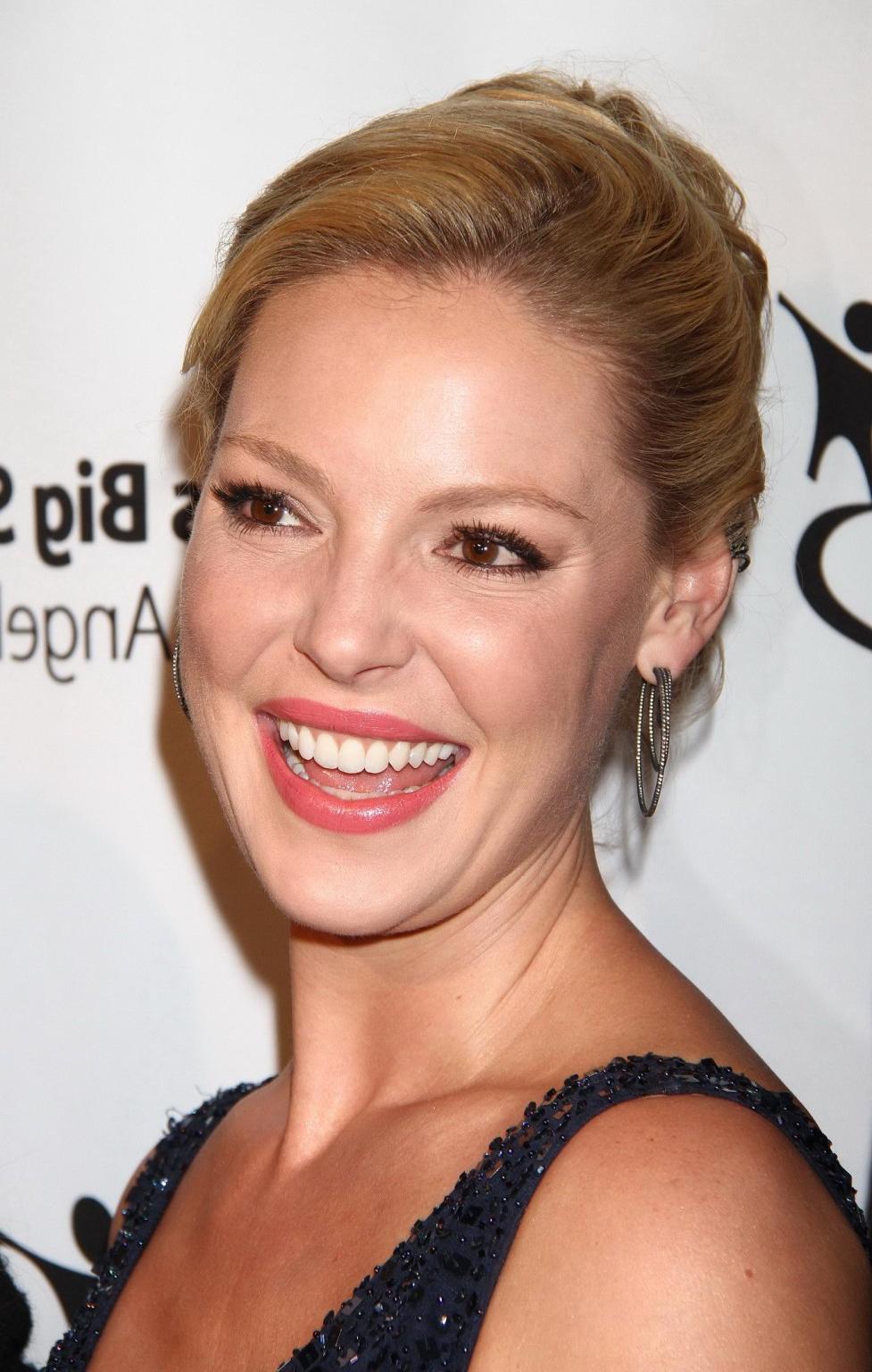 16P Katherine Heigl showing cleavage at Big Brother Big Sister Big Bash in Beverly H
