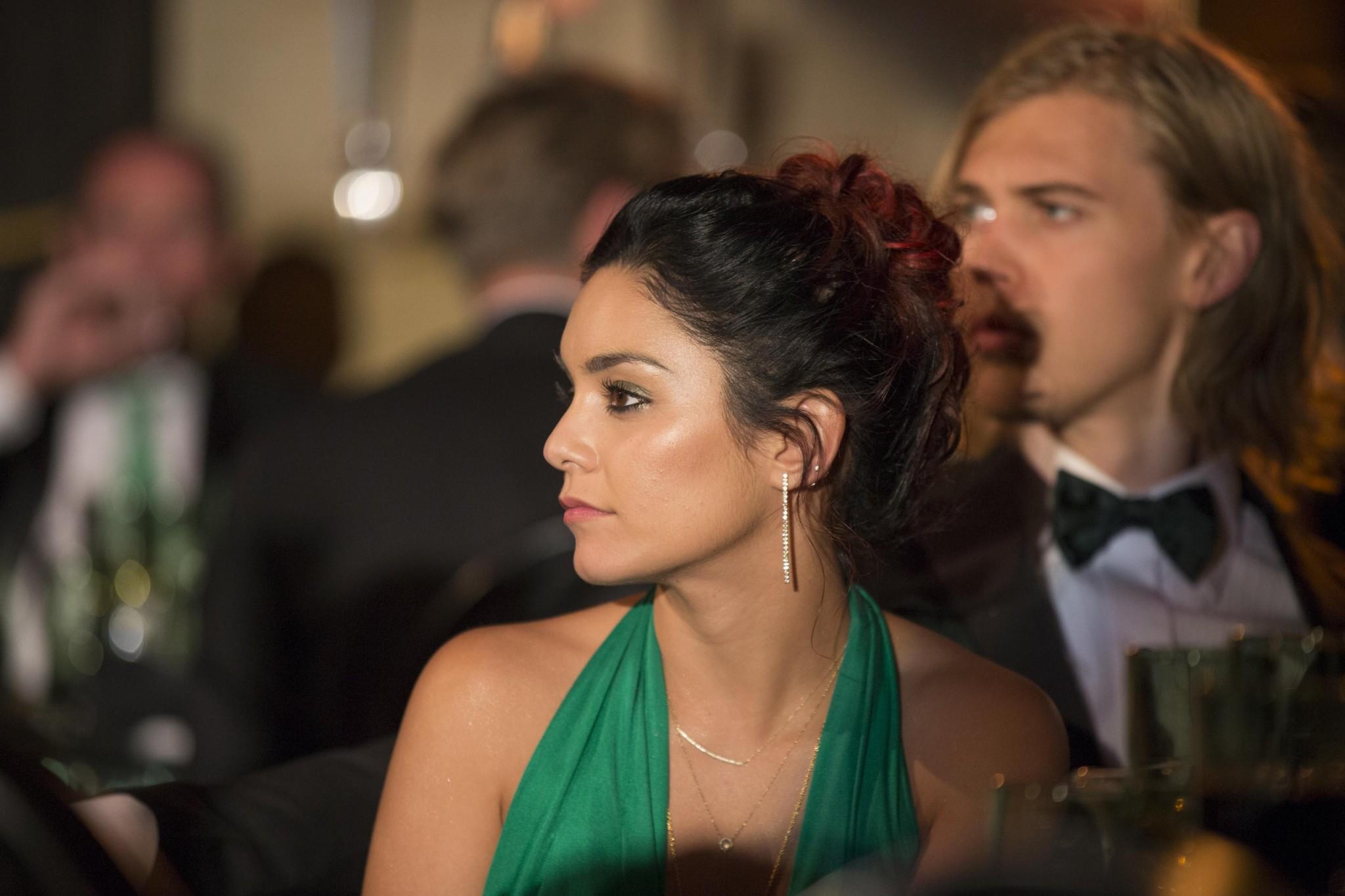 11P Vanessa Hudgens showing huge cleavage at Global Green USAs 10th Anniversary Gorg