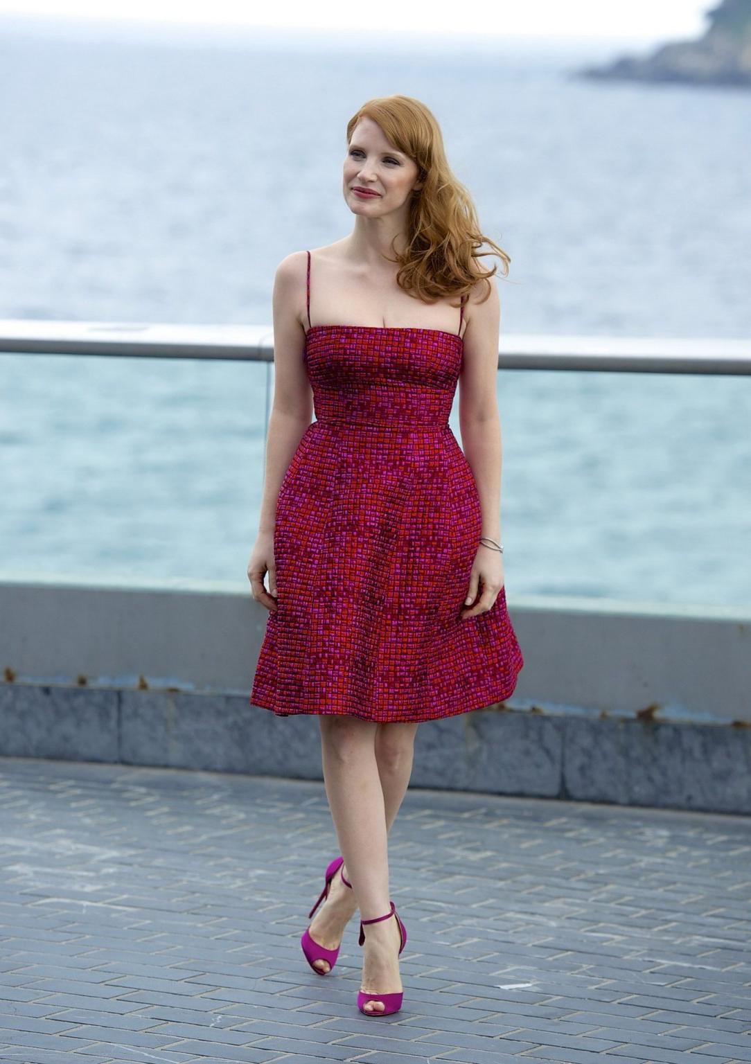 16P Jessica Chastain showing cleavage at The Dissapearance of Eleanor Rigby photocal