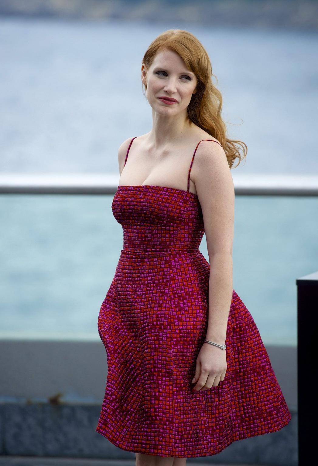 16P Jessica Chastain showing cleavage at The Dissapearance of Eleanor Rigby photocal