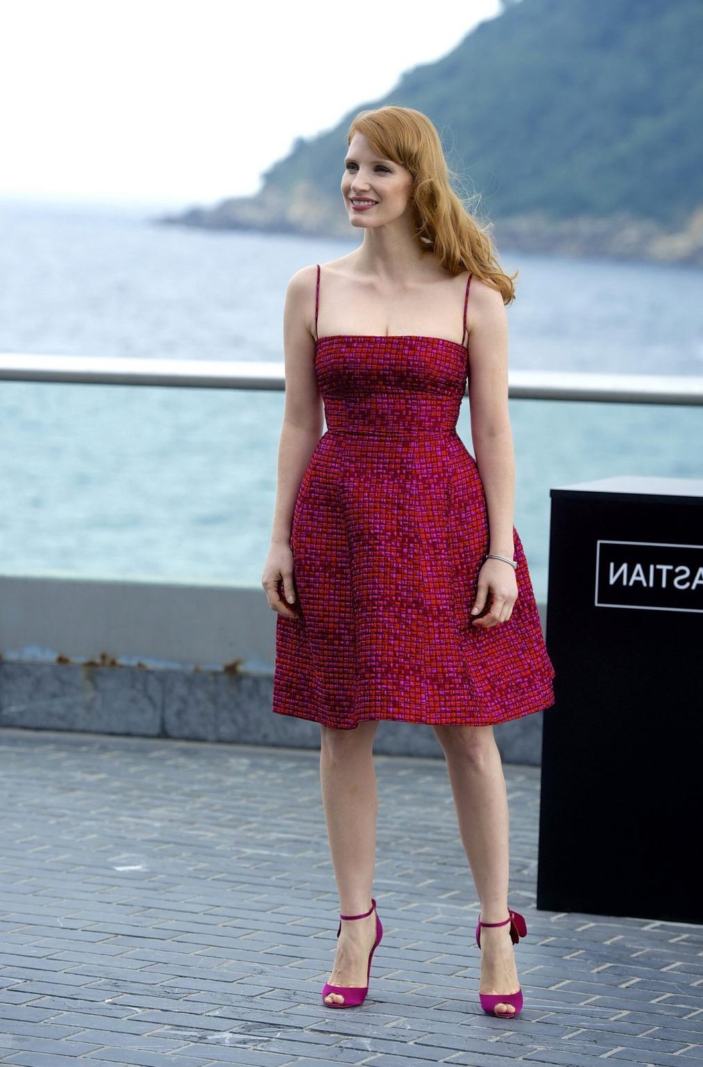 16P Jessica Chastain showing cleavage at The Dissapearance of Eleanor Rigby photocal