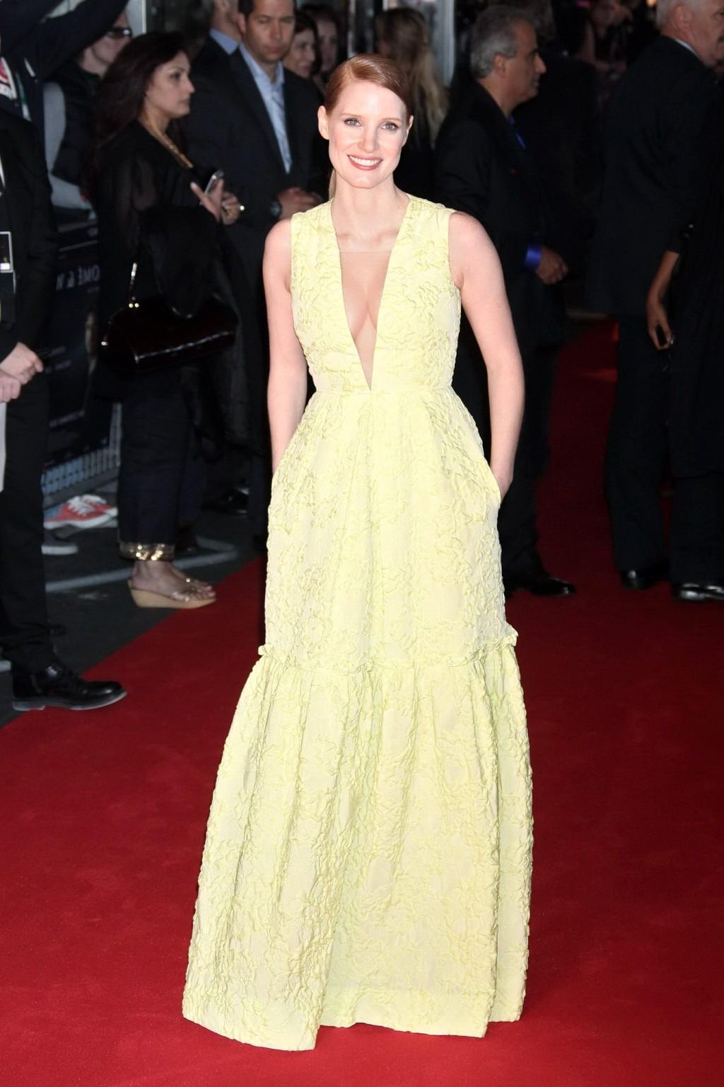 16P Jessica Chastain showing huge cleavage at Salomé and Wilde Salomé screening in