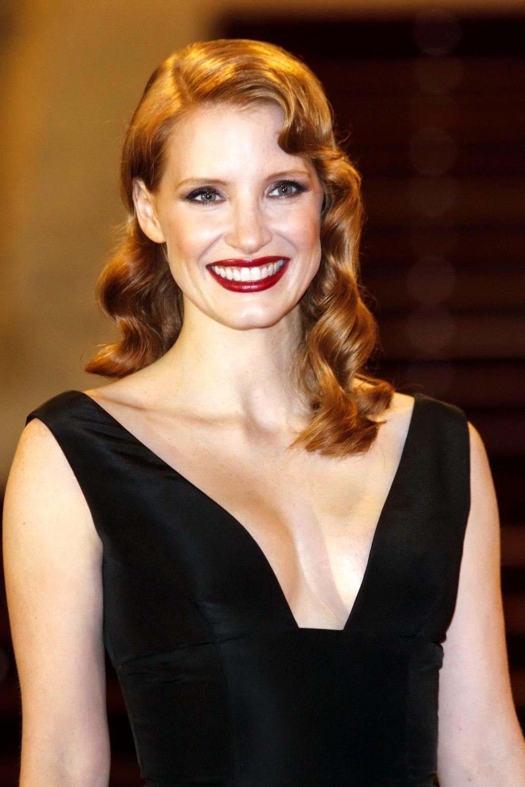 16P Jessica Chastain showing huge cleavage at The Disappearance premiere during 62nd