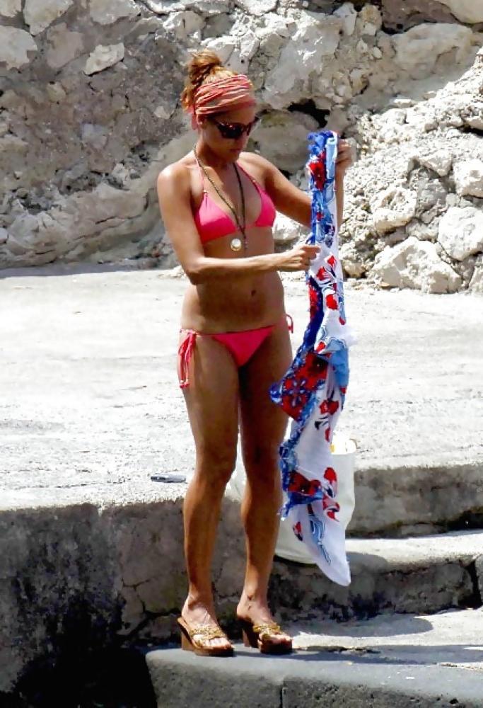 15P Eva Mendez  nude tits  topless posing nipple slips and transparent top