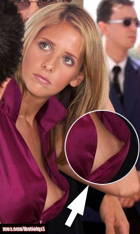 15P Sexy celebrities nipple slip pictures exposed