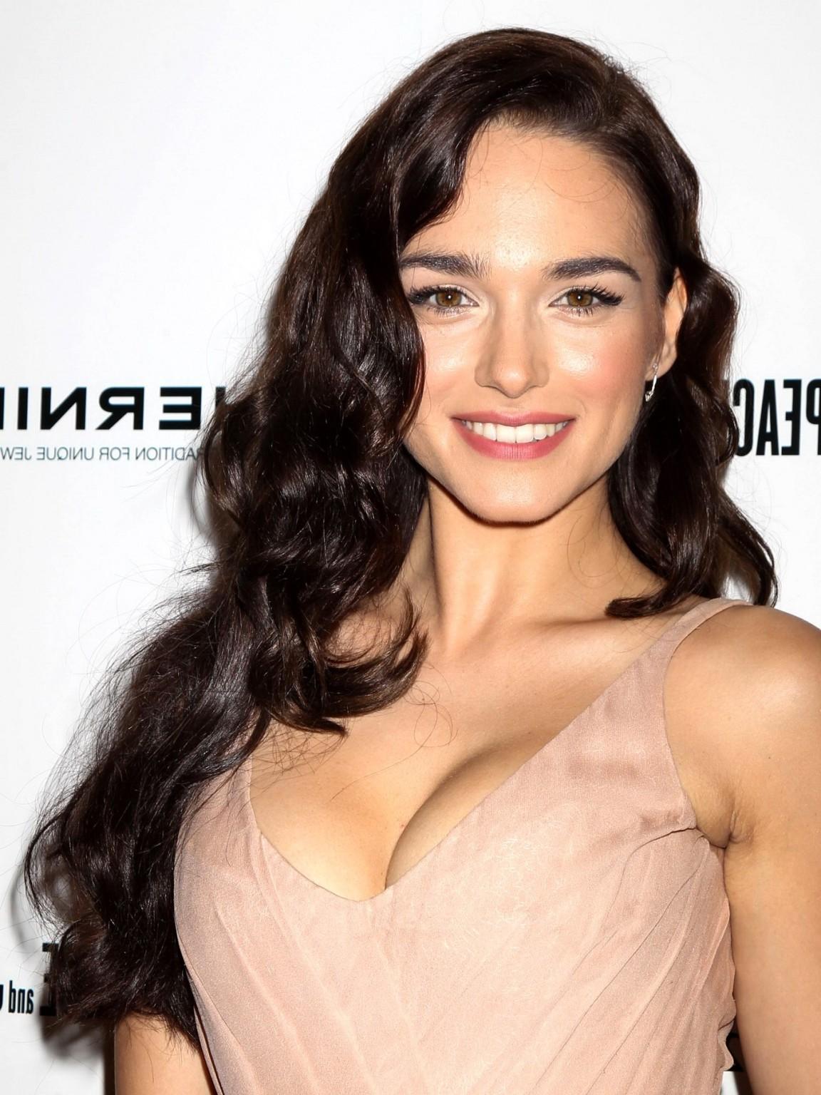 16P Emanuela Postacchini showing huge cleavage at the Third Person premiere in Holly