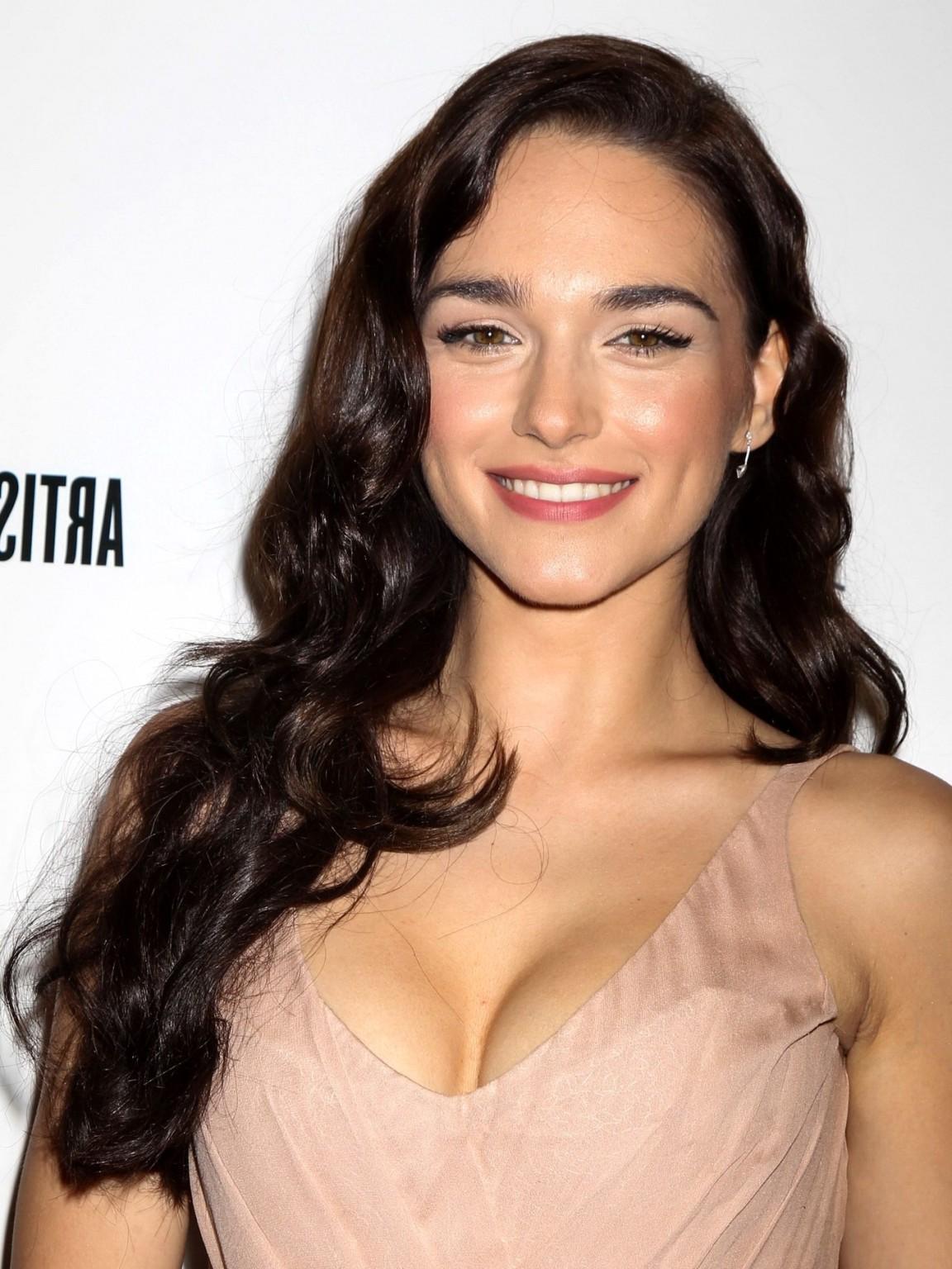 16P Emanuela Postacchini showing huge cleavage at the Third Person premiere in Holly