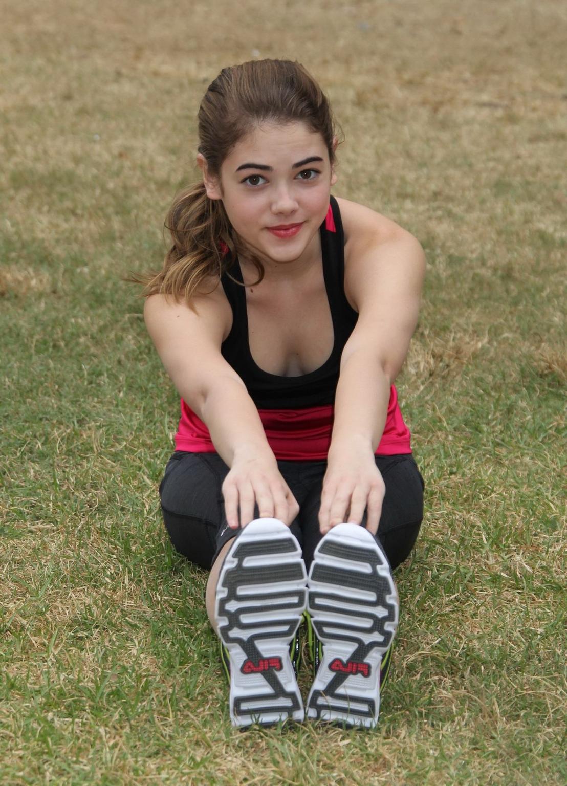 16P McKaley Miller showing big cleavage while workout in LA