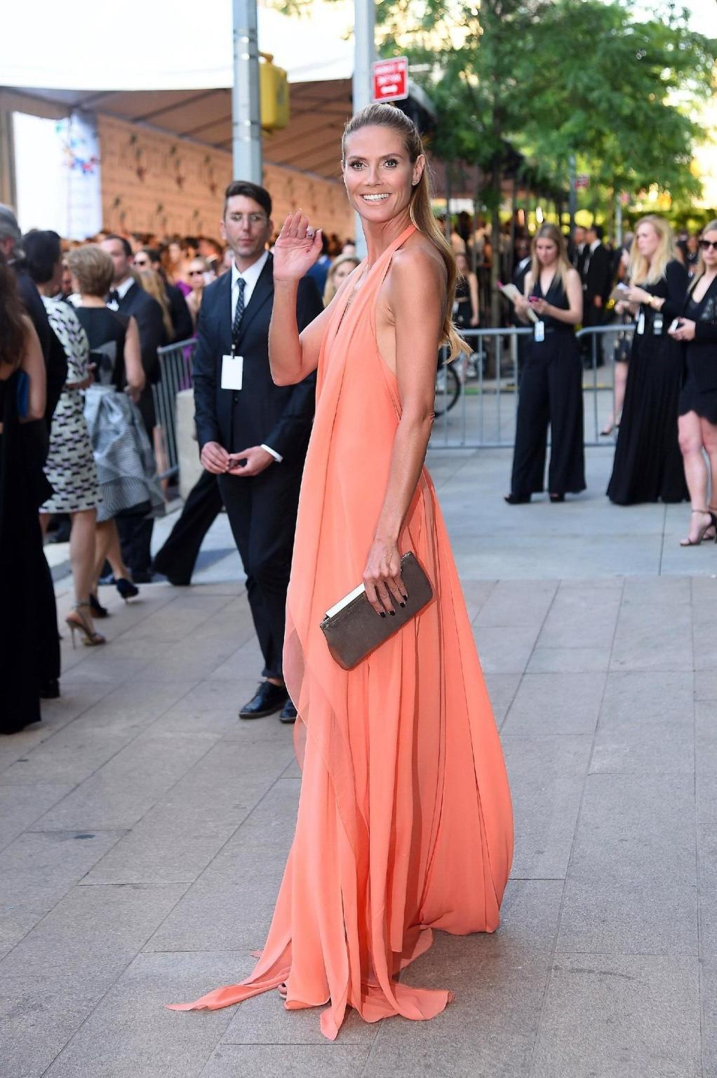 16P Heidi Klum braless showing cleavage and sideboob at the 2014 CFDA Fashion Awards