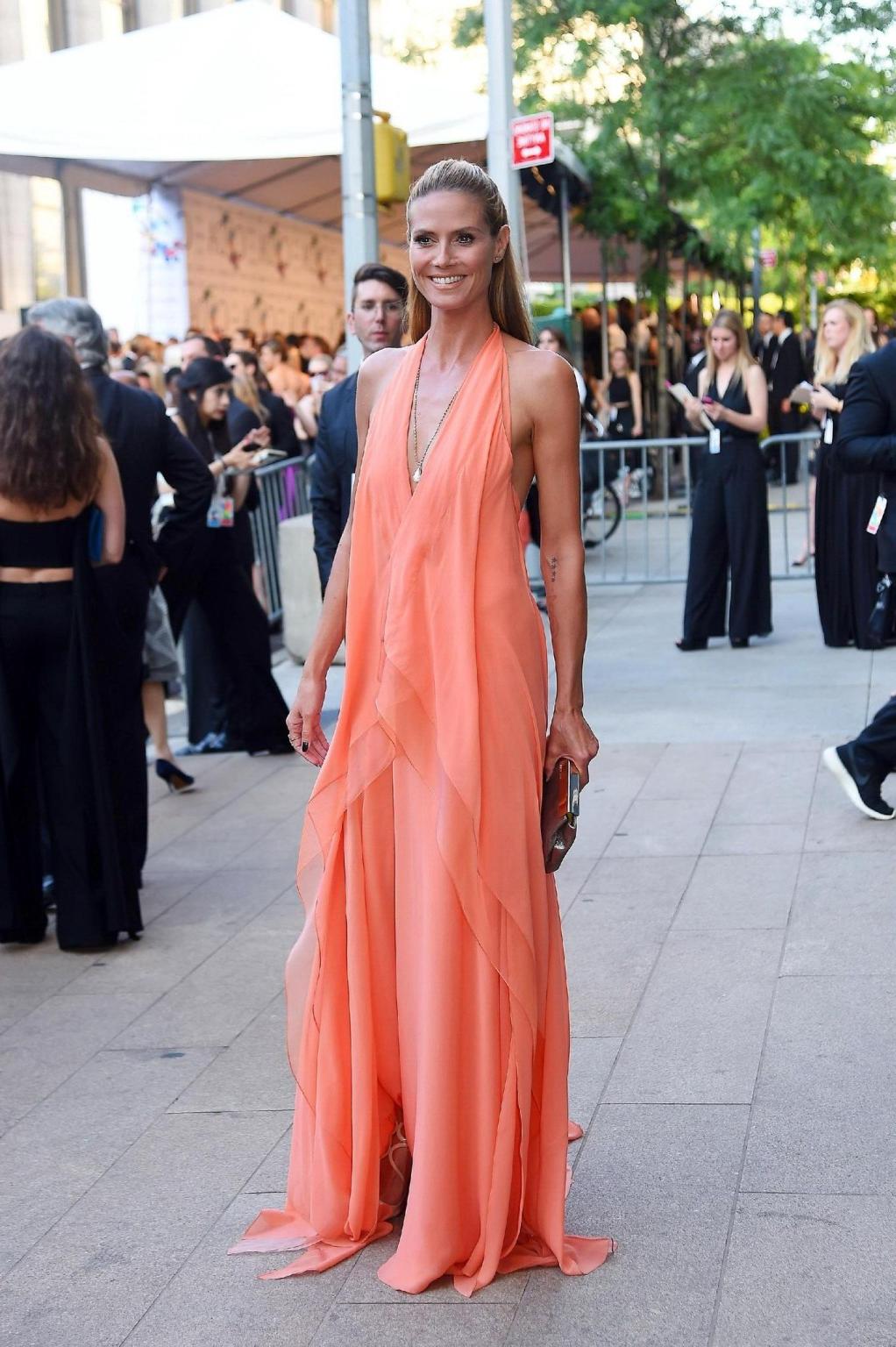 16P Heidi Klum braless showing cleavage and sideboob at the 2014 CFDA Fashion Awards