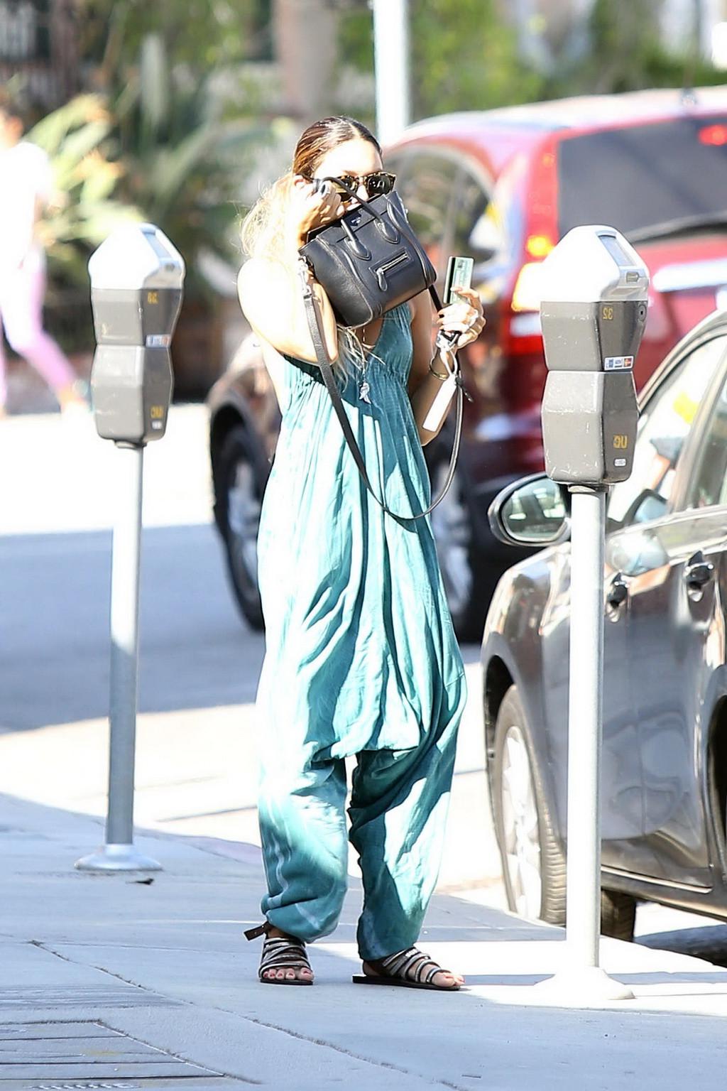 16P Vanessa Hudgens braless showing huge cleavage in blue bareback dress out in Stud