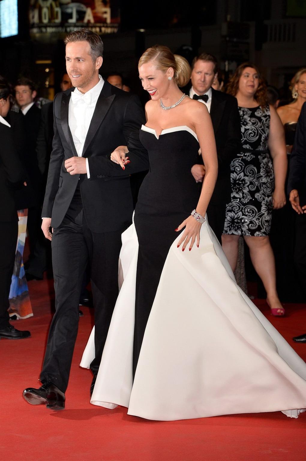 16P Blake Lively showing huge cleavage at the Captives premiere in Cannes