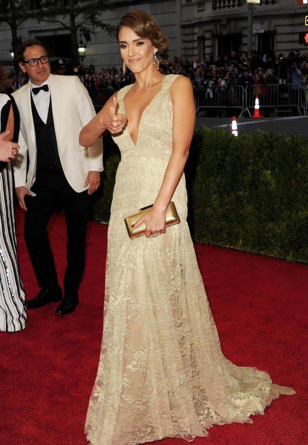 16P Jessica Alba showing cleavage at the 2014 Met Gala in NYC