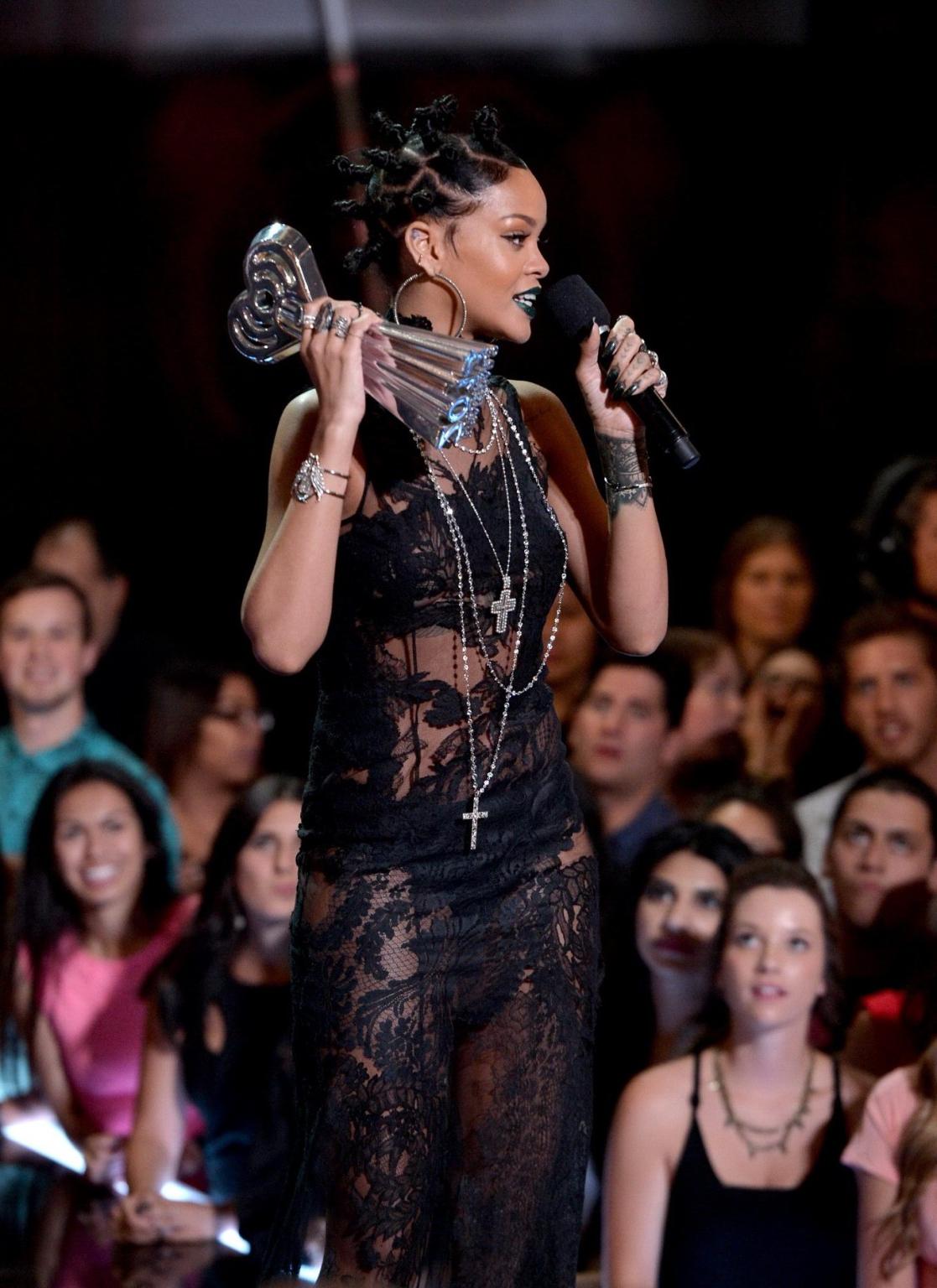 15P Rihanna wearing black panties and lace dress at the 2014 iHeartRadio Music Award