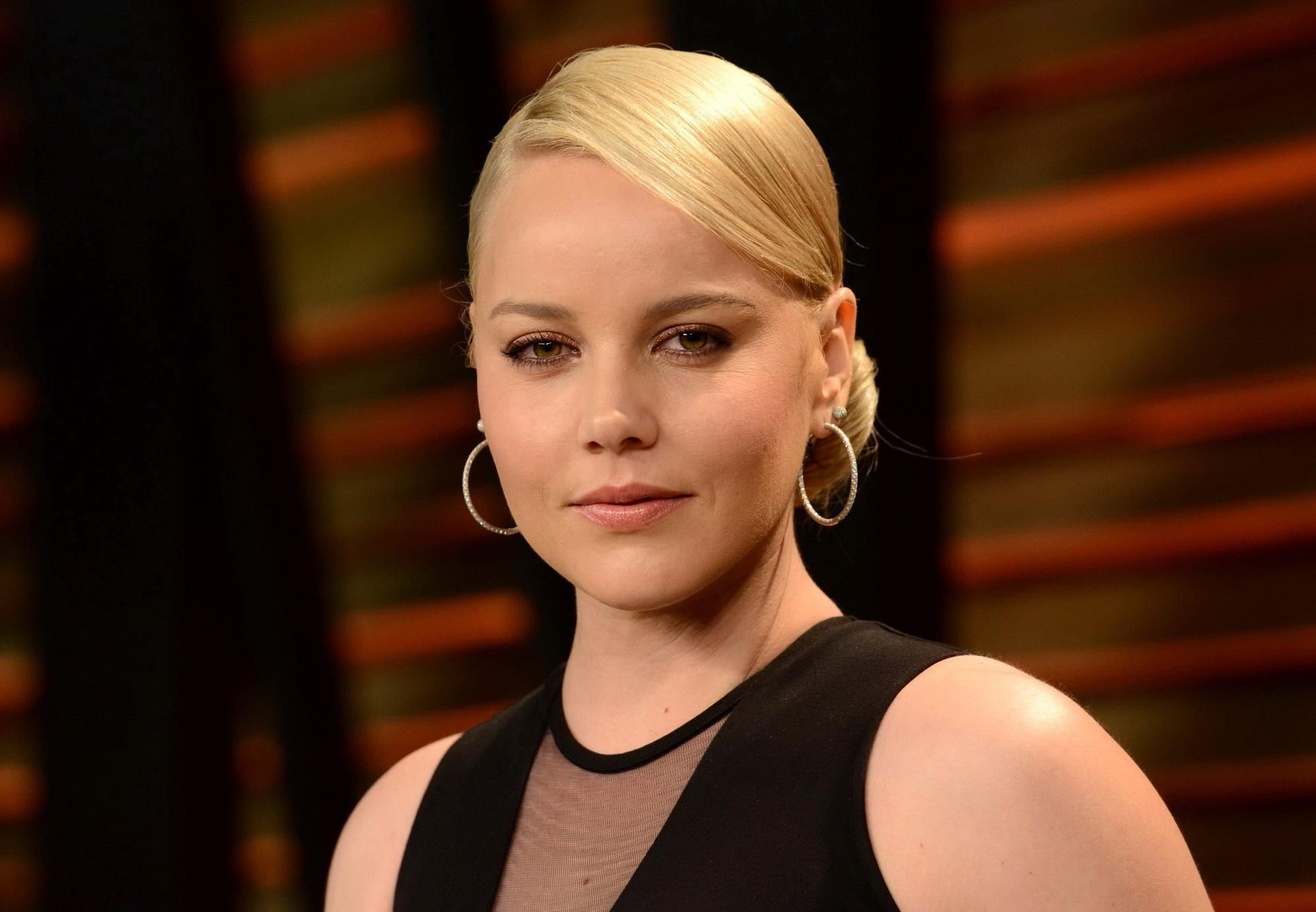 16P Abbie Cornish busty and showing cleavage at the Vanity Fair 2014 Oscar Party in 