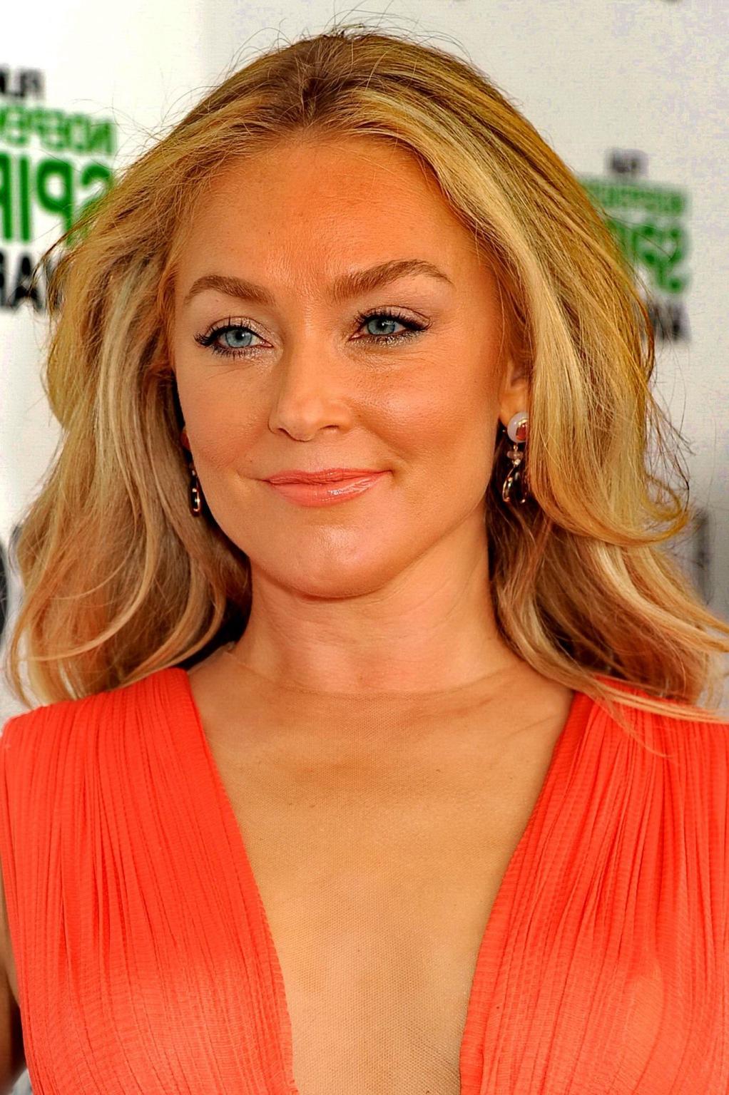 16P Elisabeth Rohm braless showing side boob and cleavage at the 2014 Film Independe