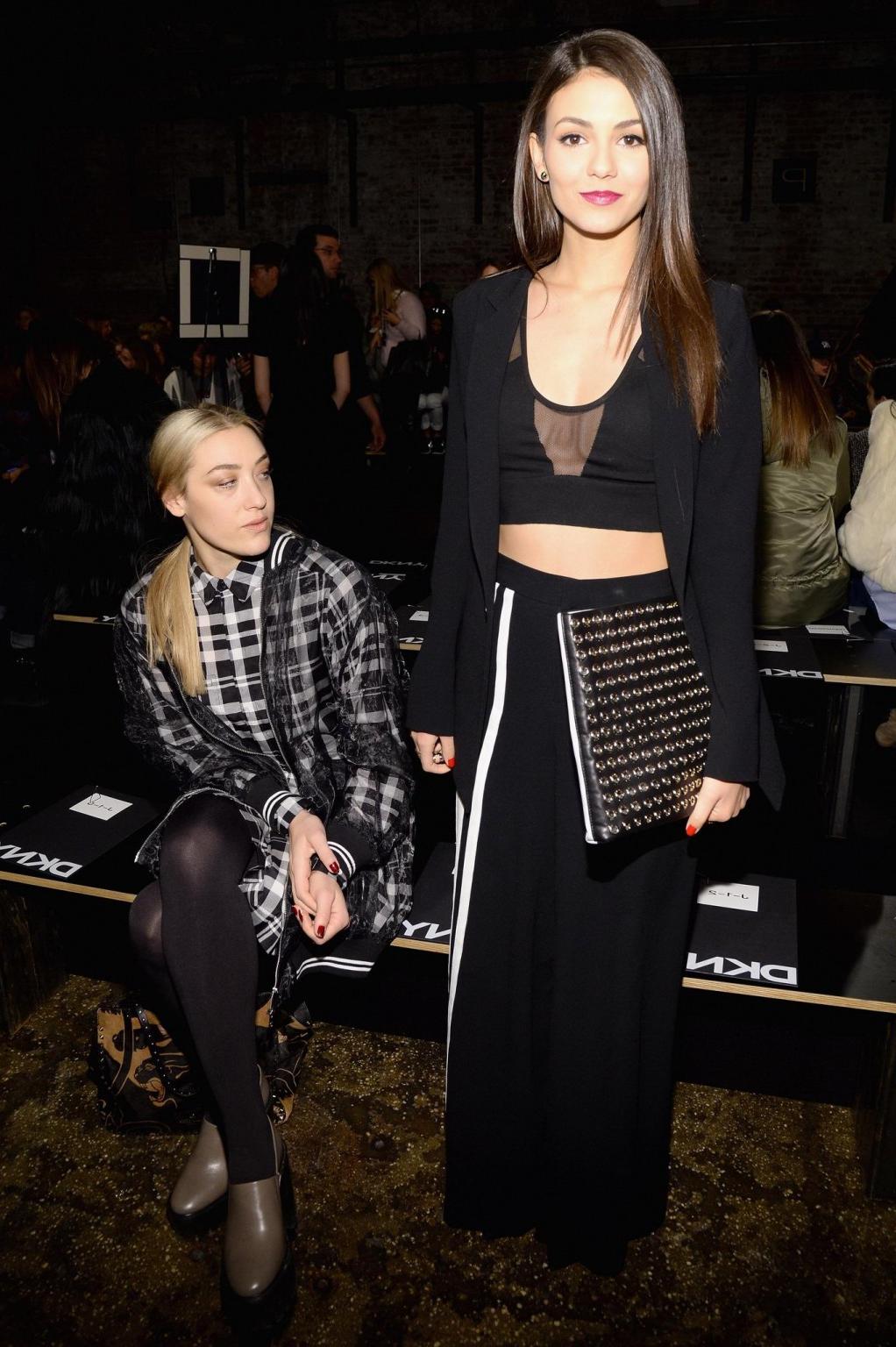 16P Victoria Justice braless showing cleavage at the DKNY Fashion Show in NYC