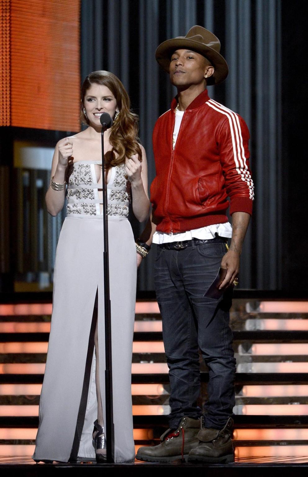 16P Anna Kendrick showing cleavage at the 56th Annual GRAMMY Awards