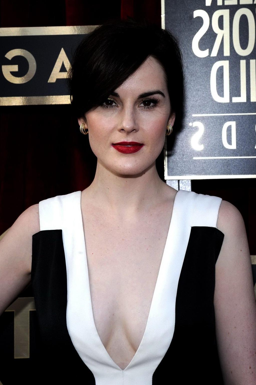 16P Michelle Dockery showing huge cleavage at the 20th Annual SAG Awards in LA