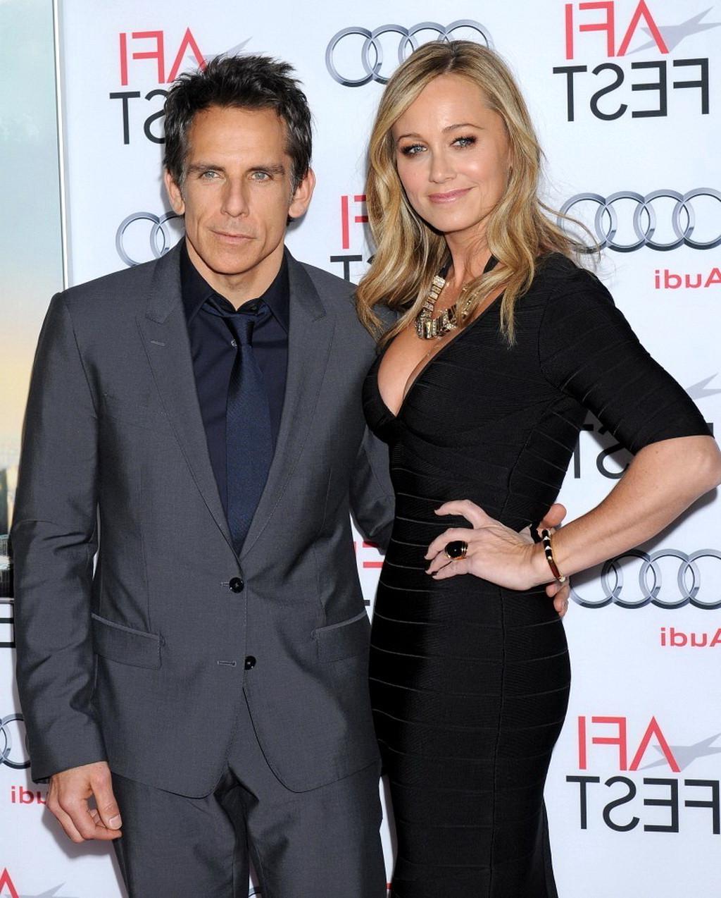 16P Christine Taylor showing huge cleavage at 'The Secret Life of Walter Mitty' scre