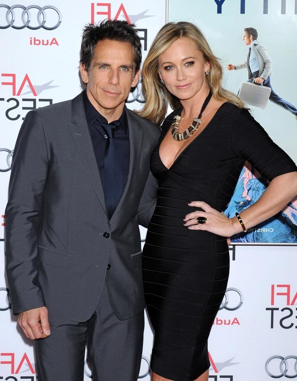 16P Christine Taylor showing huge cleavage at 'The Secret Life of Walter Mitty' scre