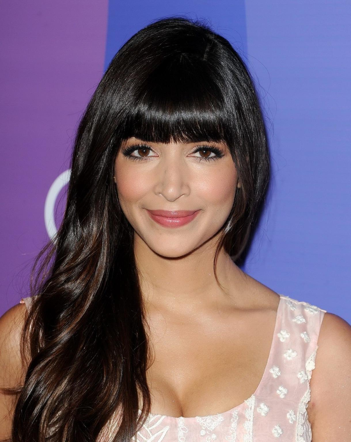 16P Hannah Simone showing cleavage at the Variety's 5th Annual Power of Women event 