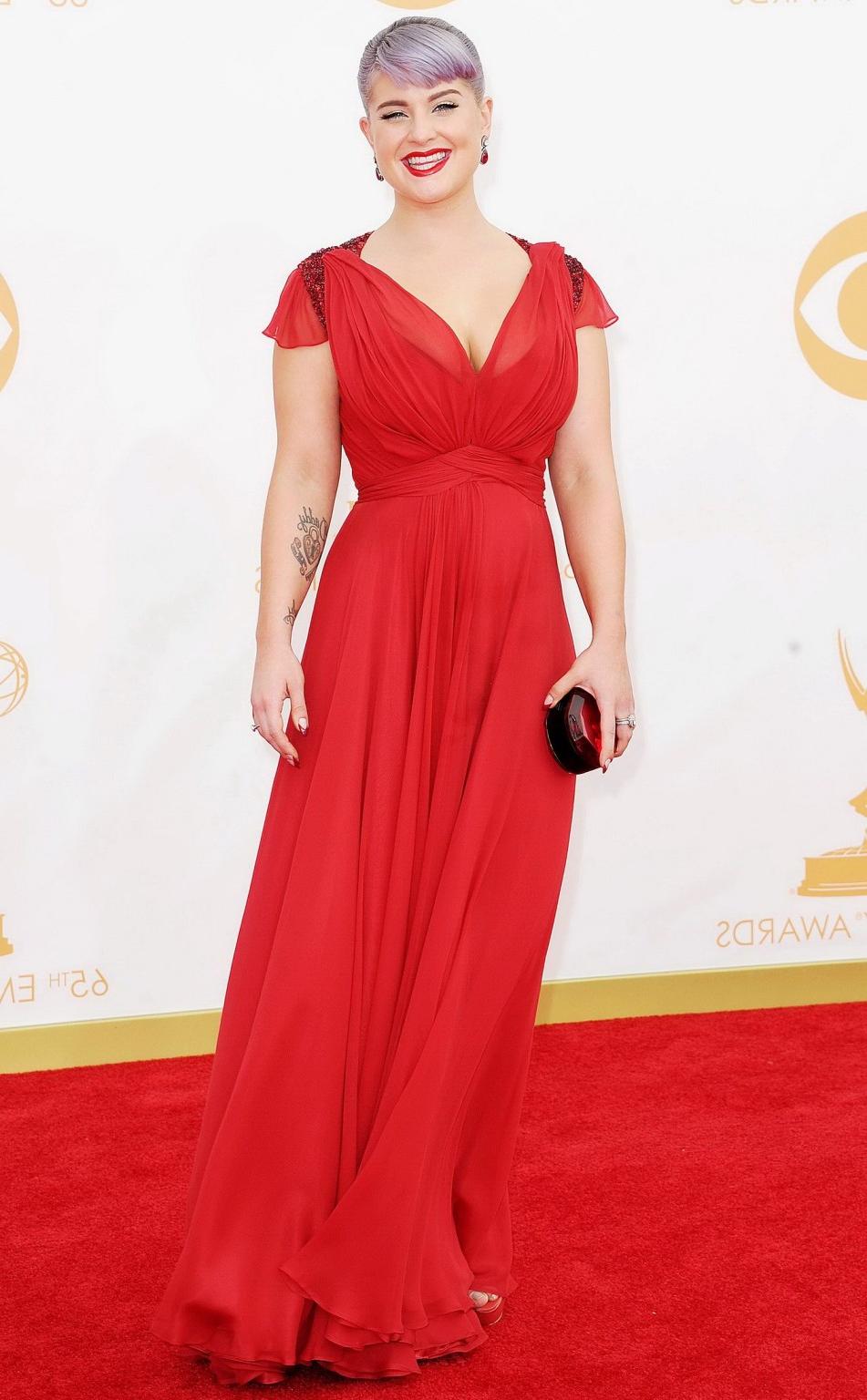 16P Chubby Kelly Osbourne showing huge cleavage at the 65th annual Primetime Emmy Aw