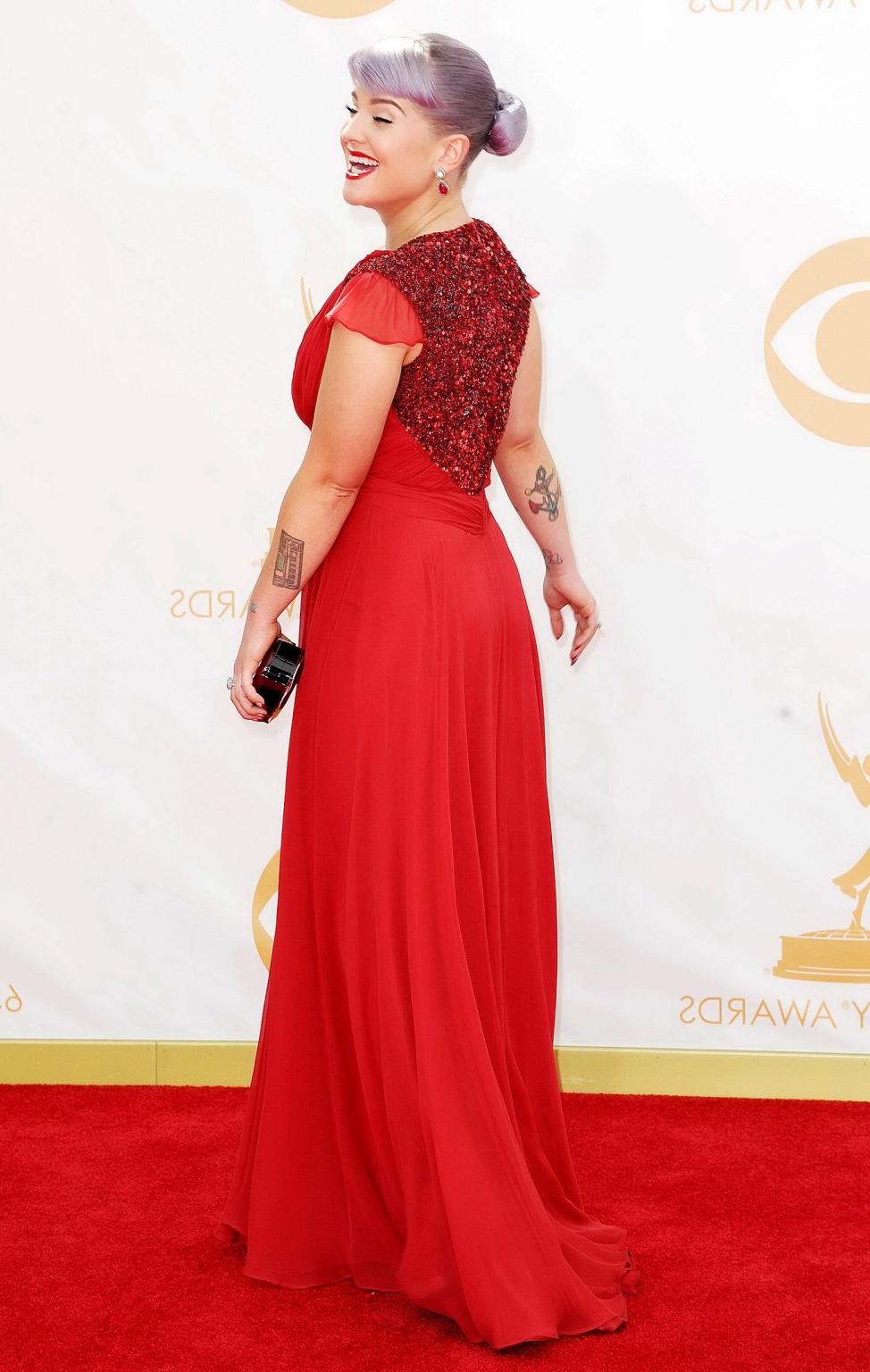 16P Chubby Kelly Osbourne showing huge cleavage at the 65th annual Primetime Emmy Aw