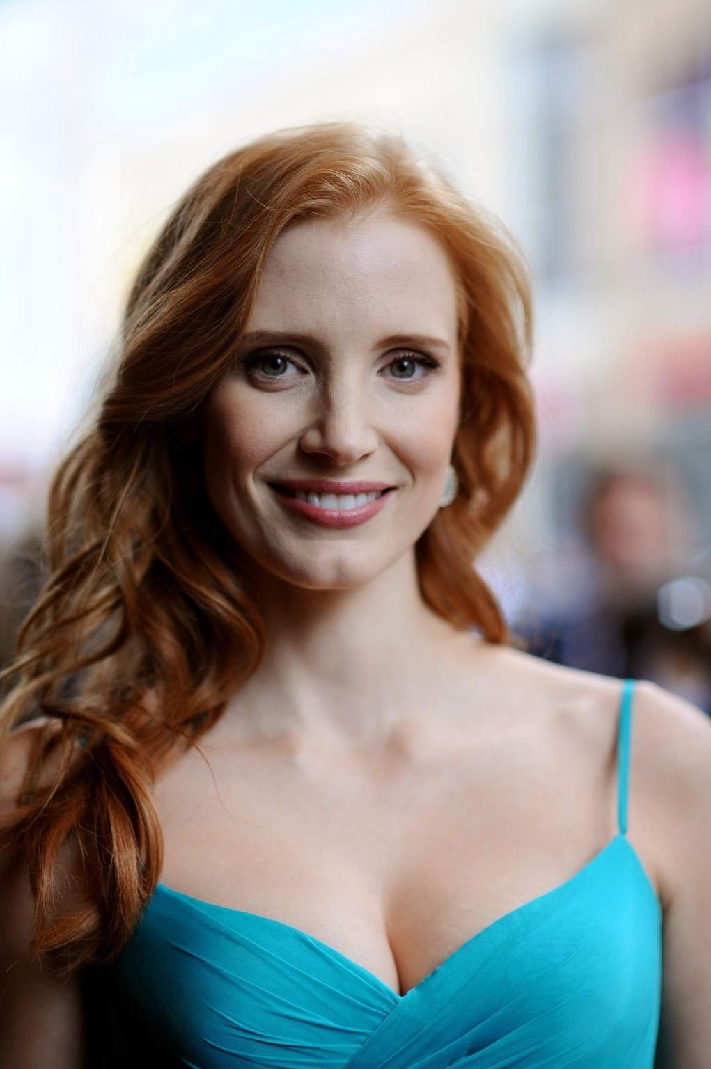 16P Busty Jessica Chastain showing huge cleavage at the first TIFF screening of 'The