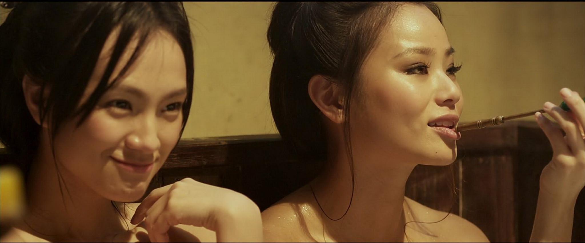 16P Jamie Chung upskirt and showing big cleavage at The Man With The Iron Fists caps