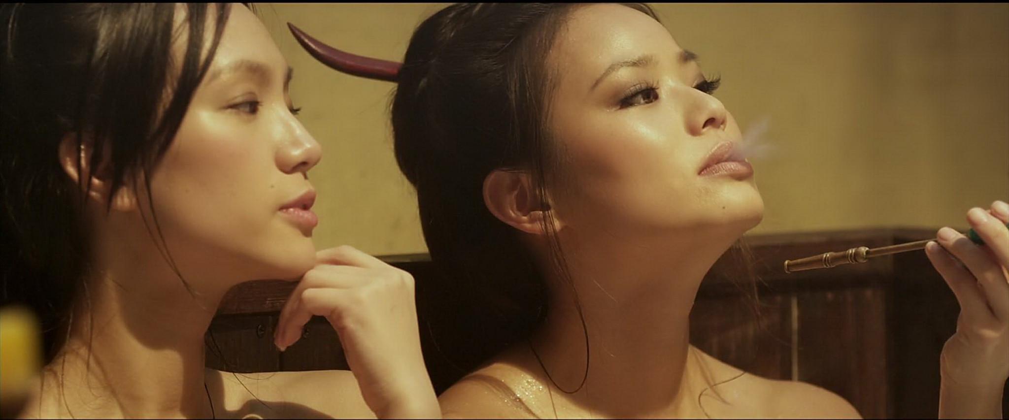 16P Jamie Chung upskirt and showing big cleavage at The Man With The Iron Fists caps