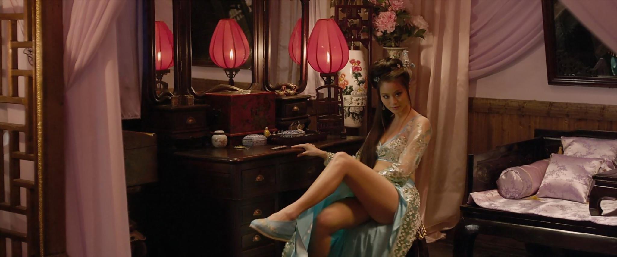 16P Jamie Chung upskirt and showing big cleavage at The Man With The Iron Fists caps