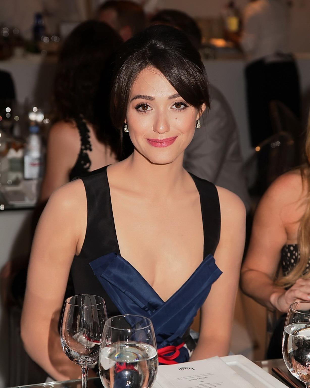 16P Emmy Rossum braless shows huge cleavage in a gorgeous floral dress at 2013 Perso