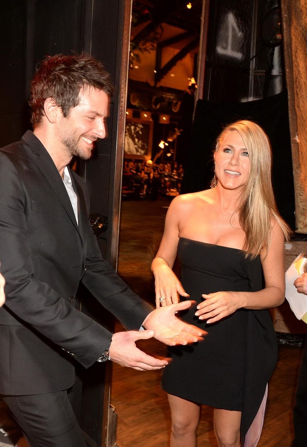 16P Jennifer Aniston shows huge cleavage wearing a black tube mini dress at the 2013