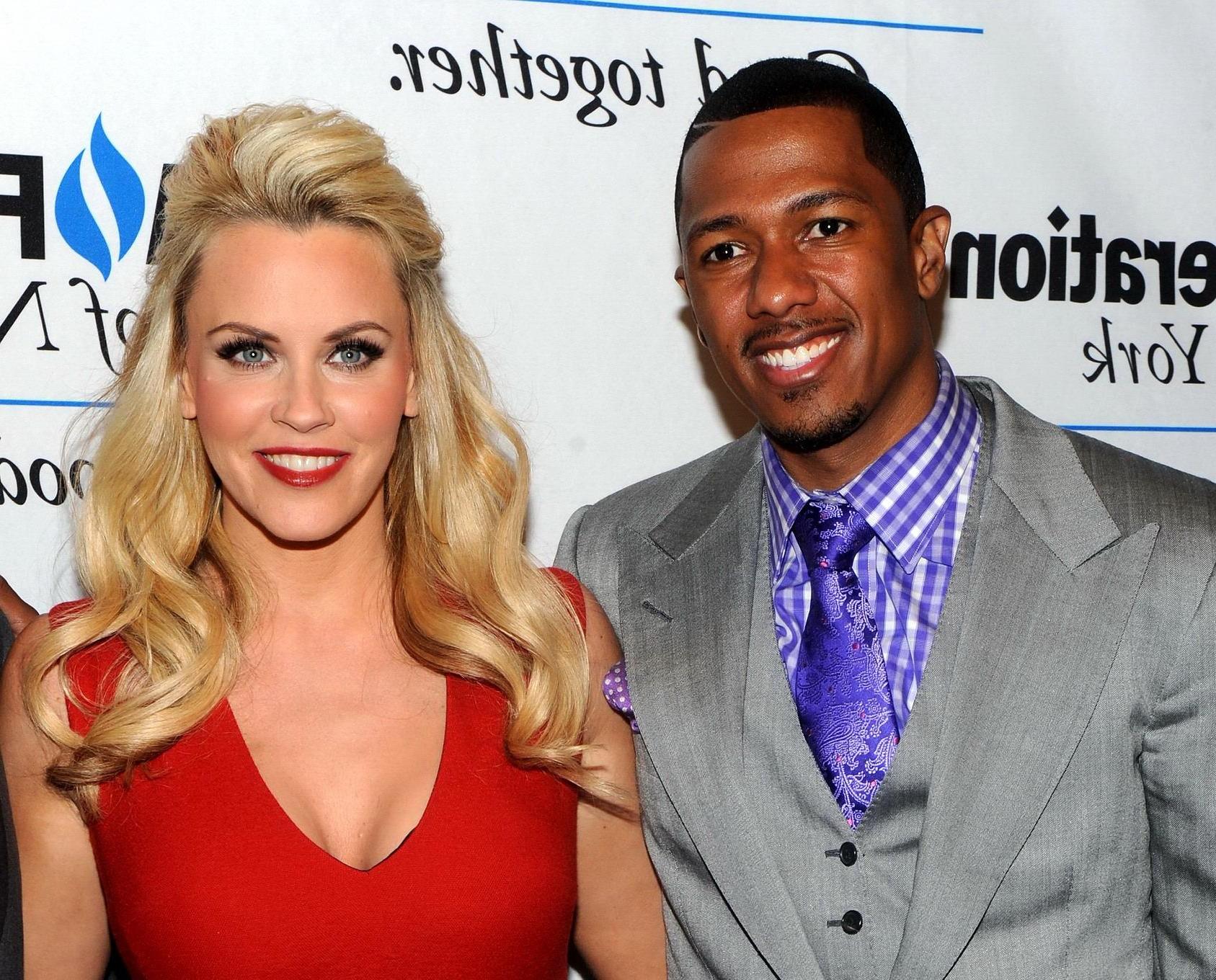 16P Jenny McCarthy showing cleavage at the UJA-Federation of NY Entertainment Media 