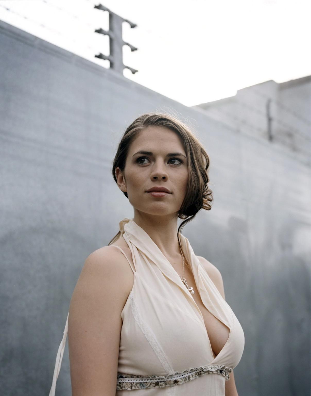 16P Hayley Atwell huge cleavage photoshoot taken in Perou back in 2007