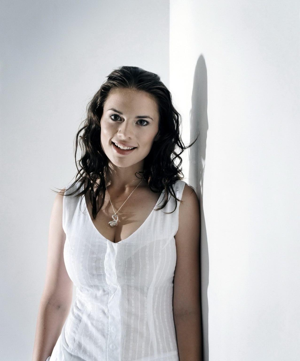 16P Hayley Atwell huge cleavage photoshoot taken in Perou back in 2007