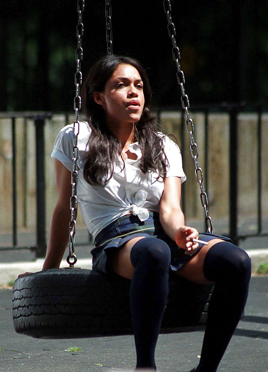16P Rosario Dawson shows huge cleavage in evening dress