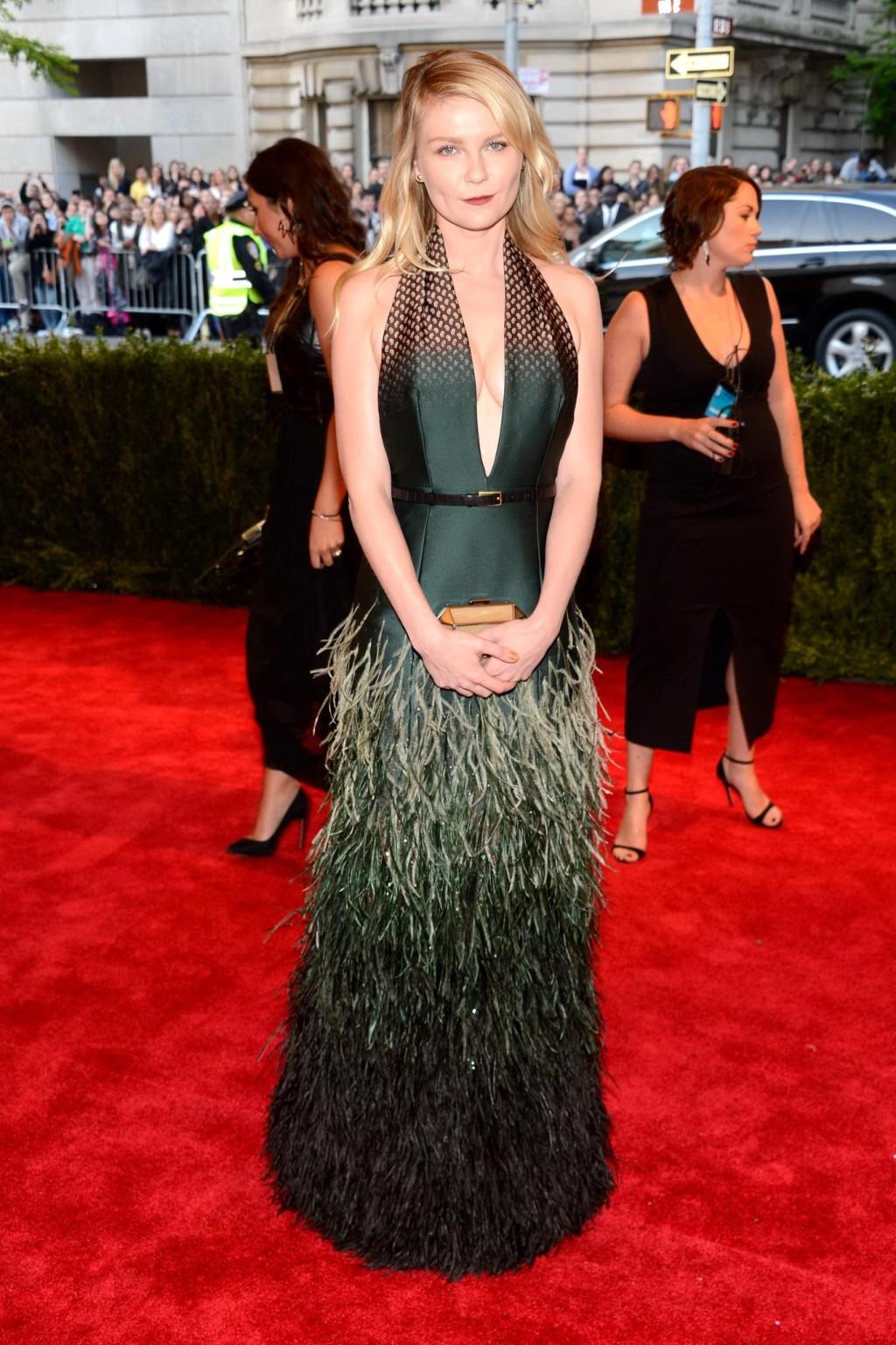 16P Braless Kirsten Dunst showing cleavage  side boob at the 2013 Met Gala in NYC