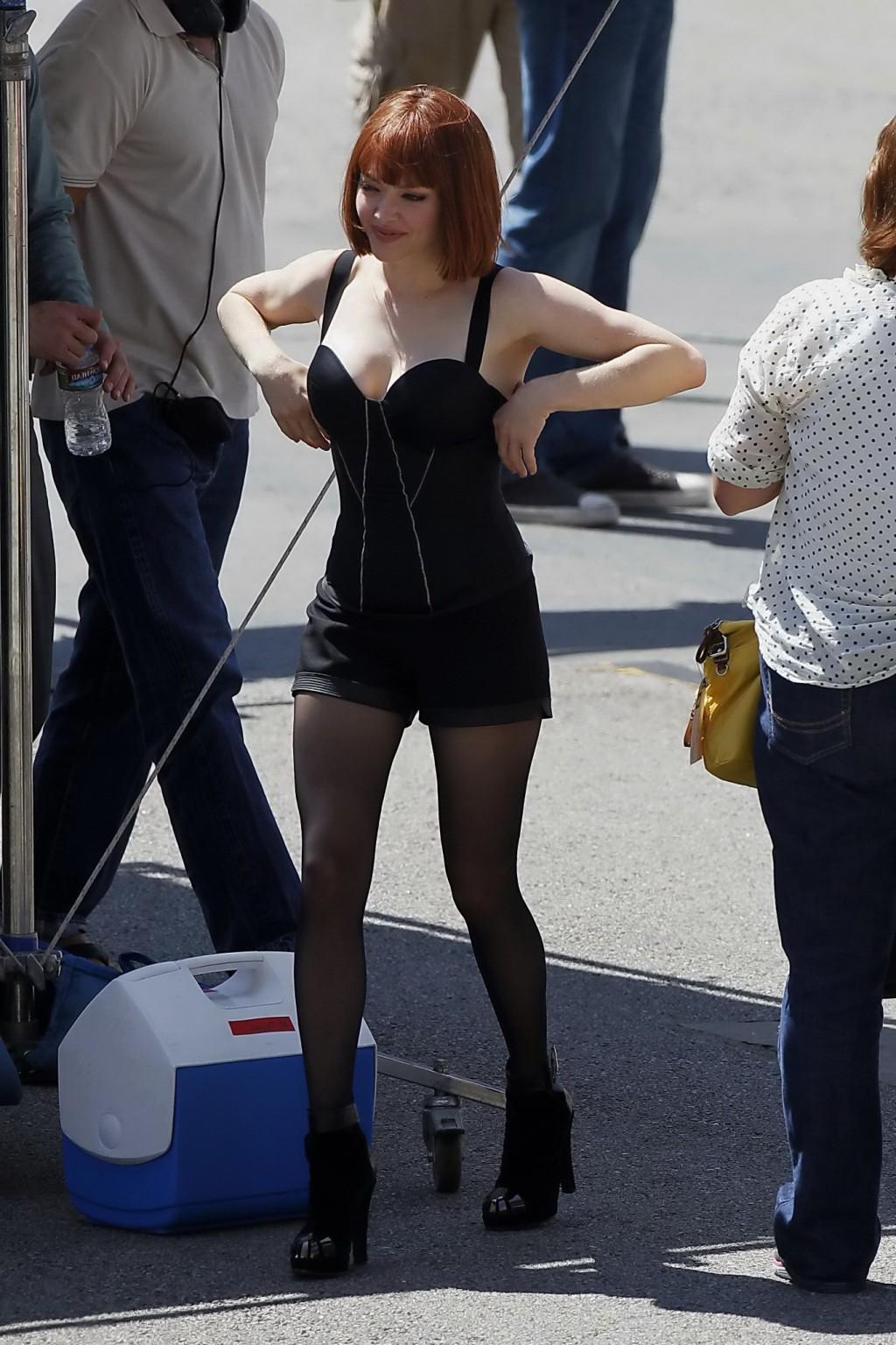 16P Amanda Seyfried leggy showing huge cleavage while filming In Time in LA