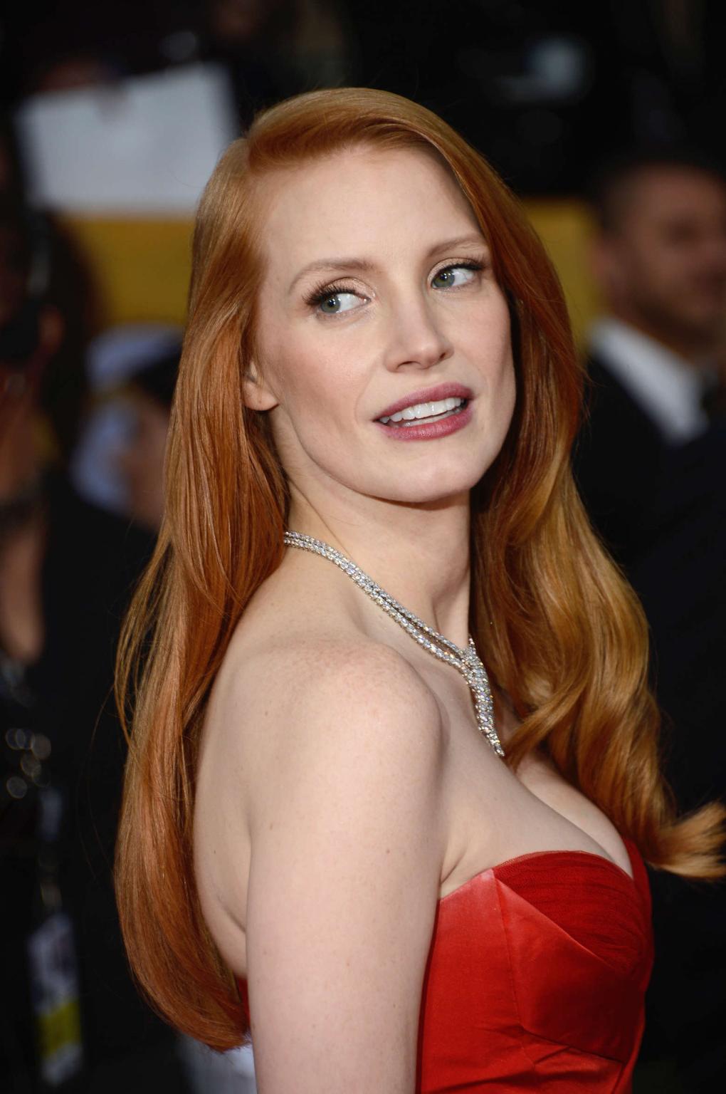 10P Jessica Chastain showing huge cleavage at the 19th Annual Screen Actors Guild Aw