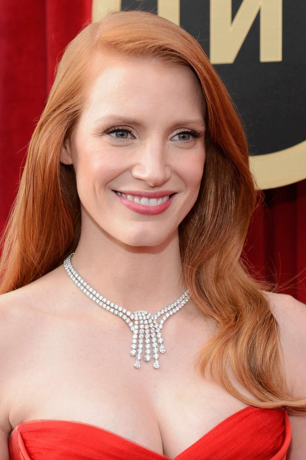 10P Jessica Chastain showing huge cleavage at the 19th Annual Screen Actors Guild Aw