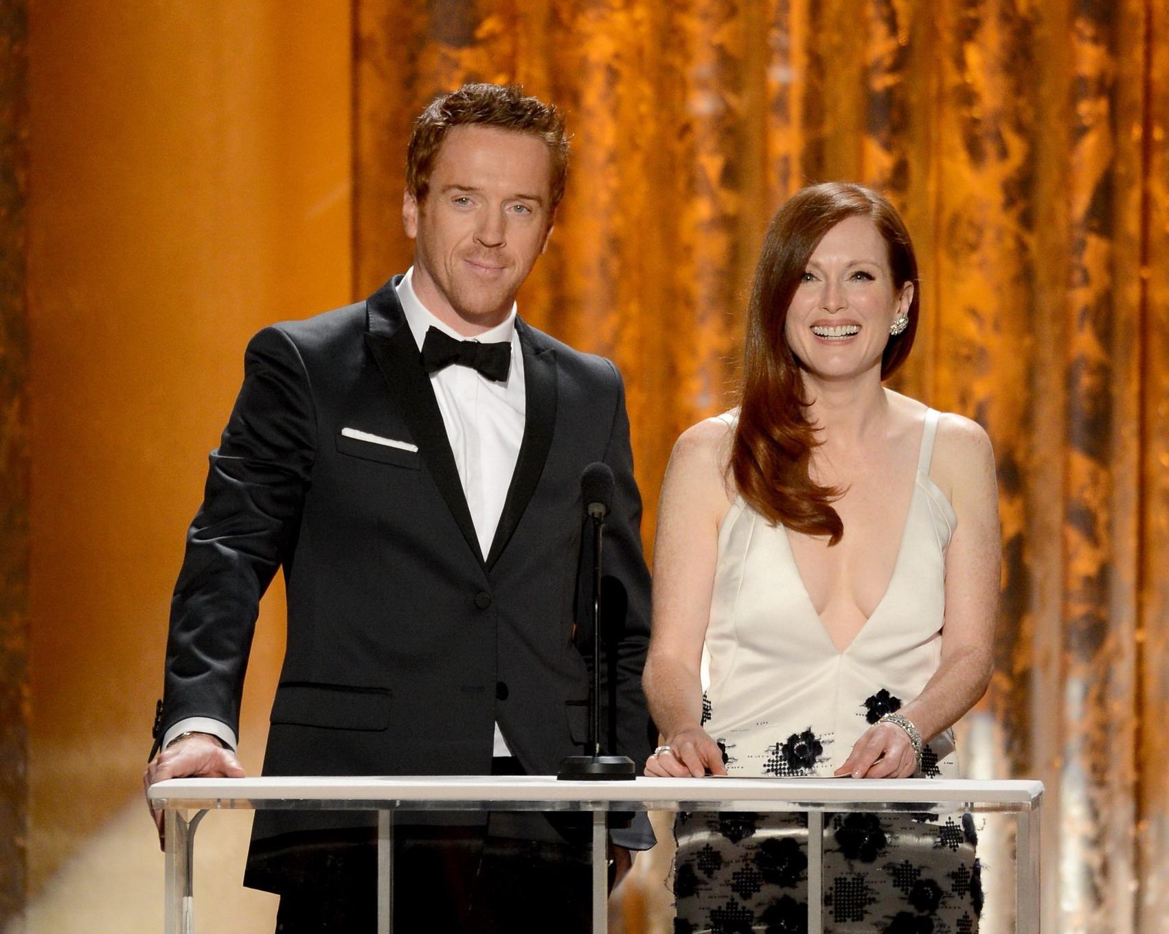 10P Julianne Moore braless showing cleavage at 19th Annual Screen Actors Guild Award