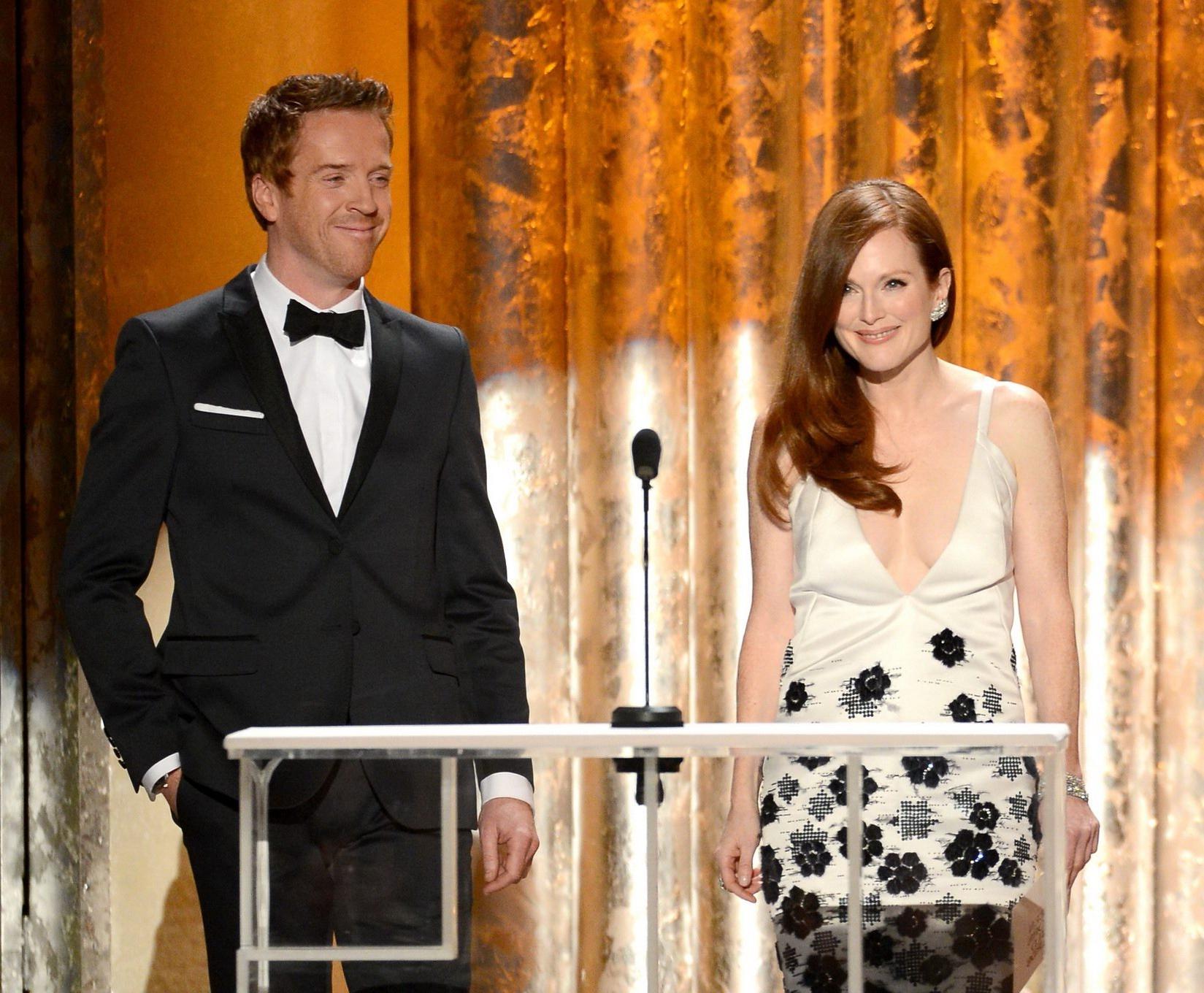 10P Julianne Moore braless showing cleavage at 19th Annual Screen Actors Guild Award