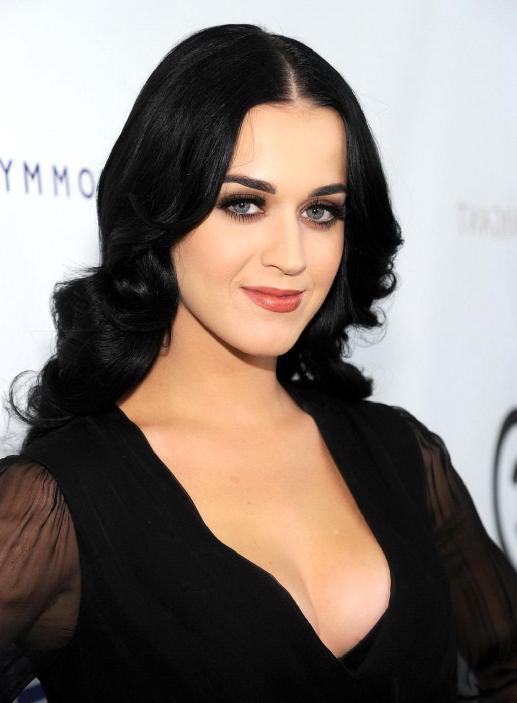 10P Katy Perry showing huge cleavage at the 'Night of Too Many Stars' autism event i