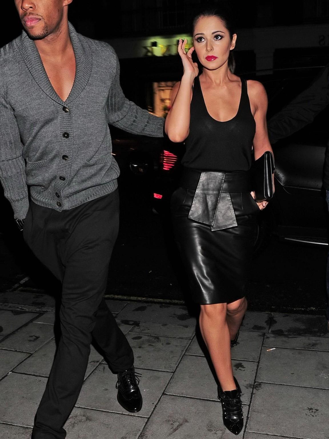 10P Cheryl Cole see through to bra outside the Cipriani Restaurant in London
