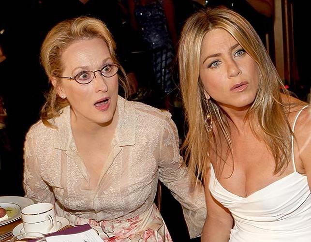 10P Jennifer Aniston exposing her big old maid cleavage on some event