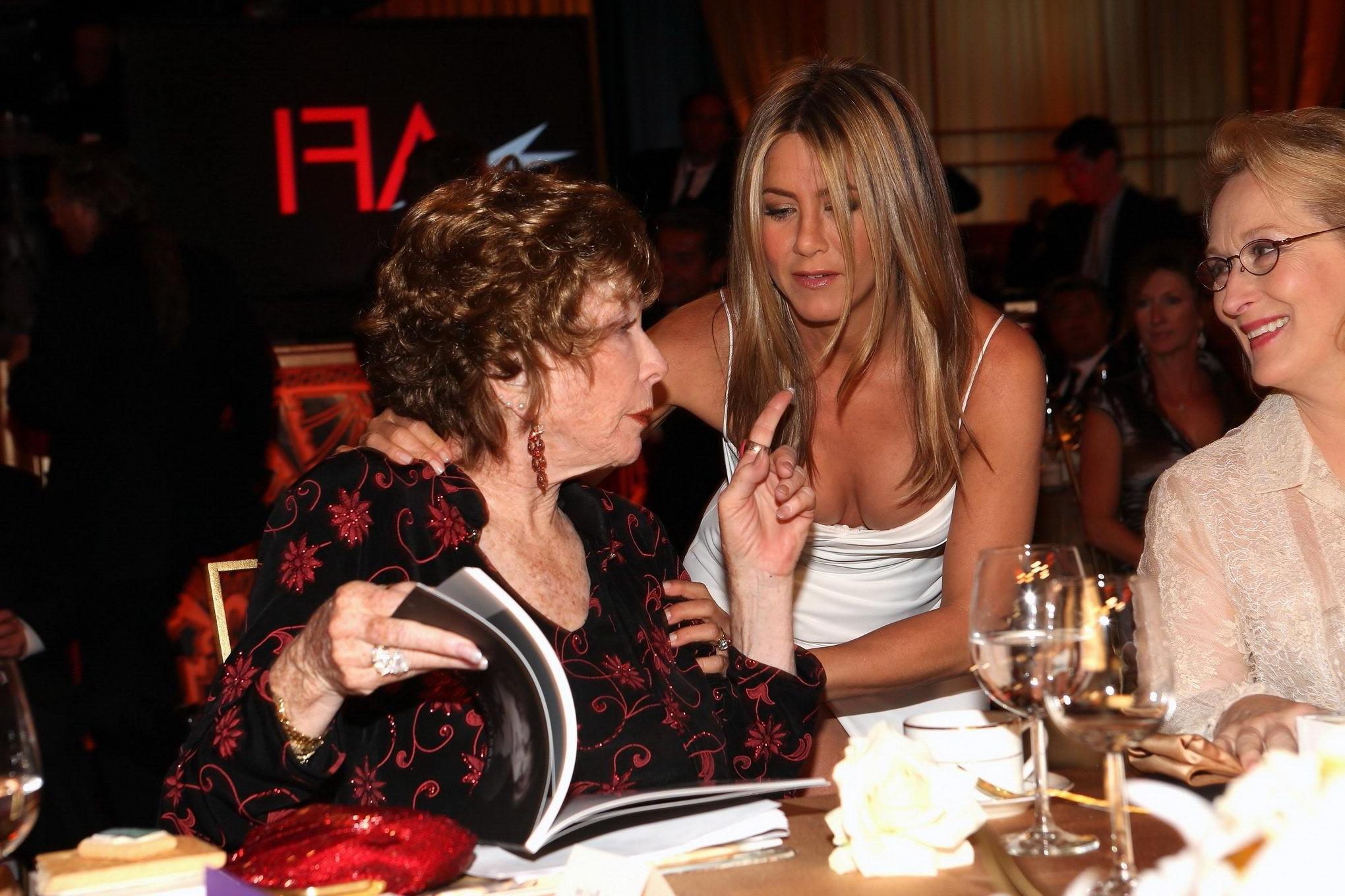 10P Jennifer Aniston showing huge cleavage at AFI Life Achievement Award Honoring Sh